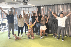 5 ways laughter yoga helps mental health